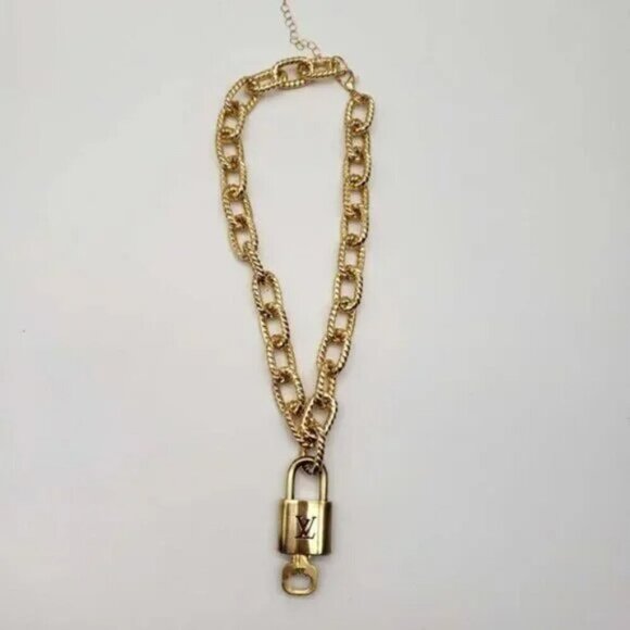 Authentic Louis Vuitton Lock and Key with Unbranded Gold Plated Chain Necklace - Picture 4 of 10